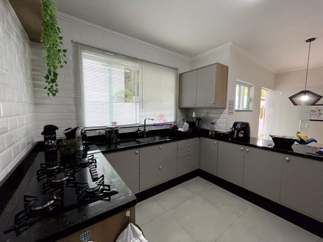 Casa à venda no Parque do Colégio: 