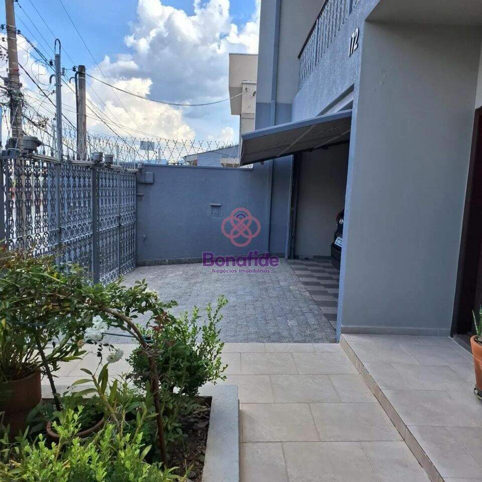 Casa à venda no Vila Galvão: 