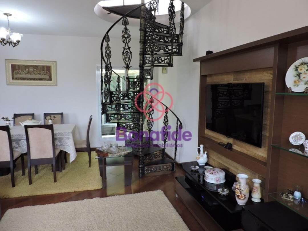 Casa à venda no Jardim Estádio: 