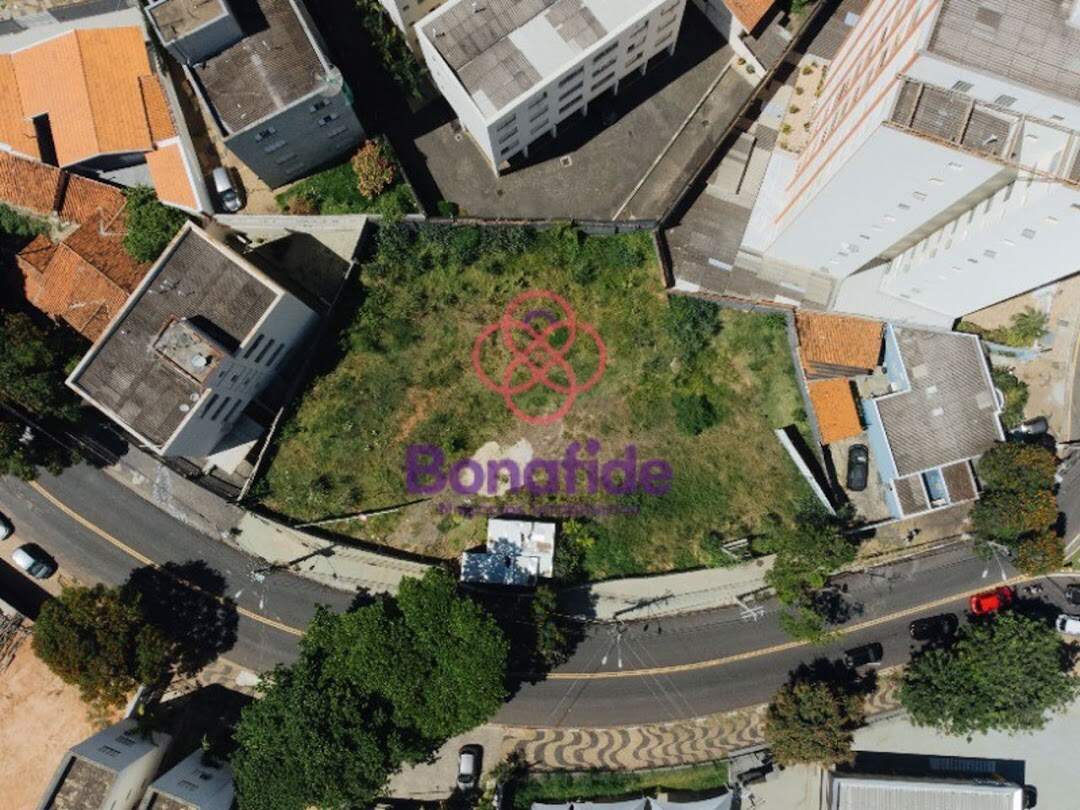 Terreno à venda no Chácara da Barra: 