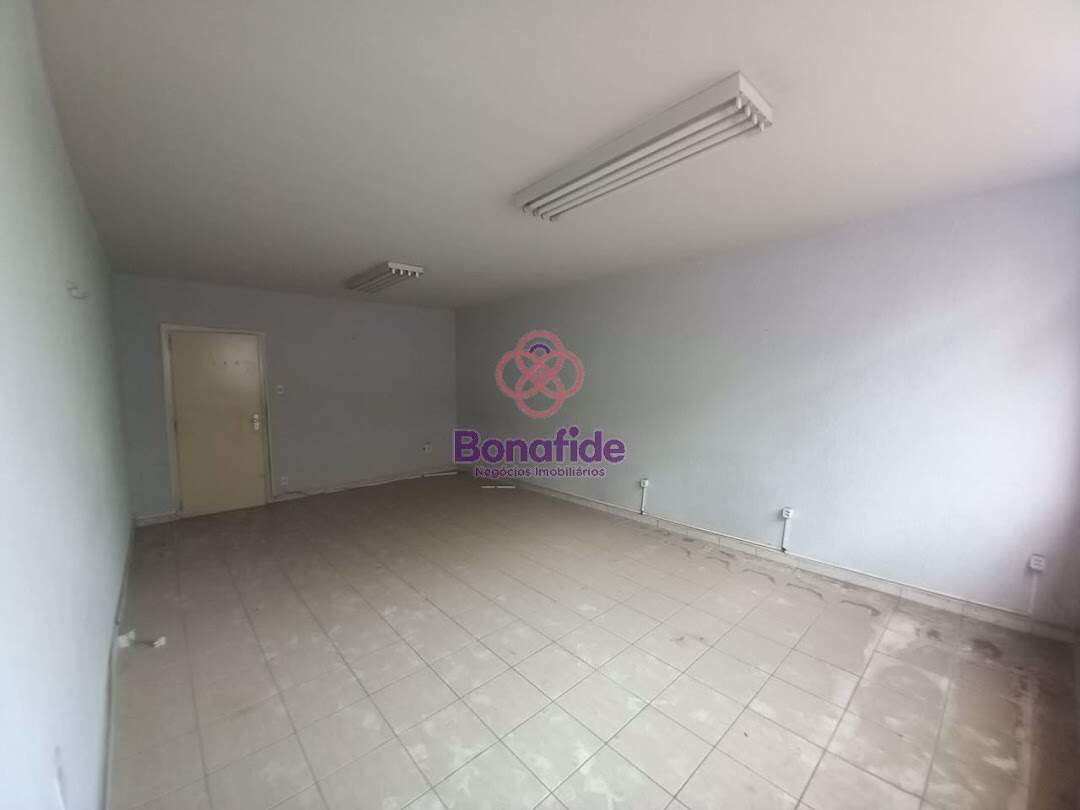 Sala à venda no Centro: 