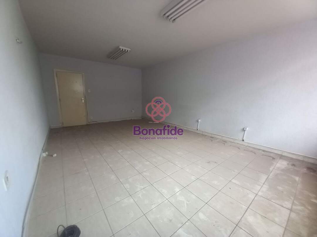 Sala à venda no Centro: 