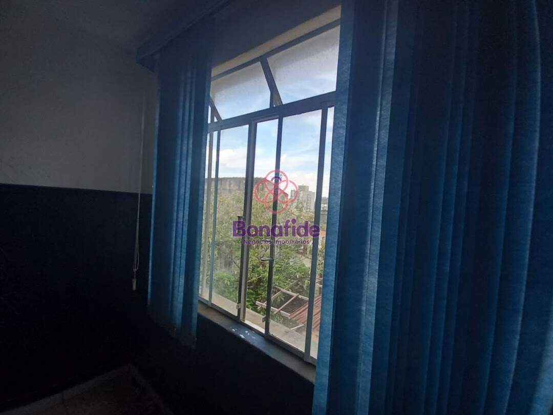 Sala à venda no Centro: 