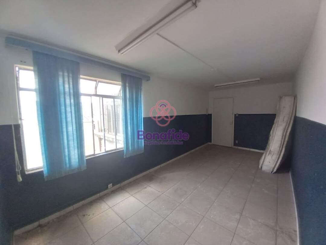 Sala à venda no Centro: 