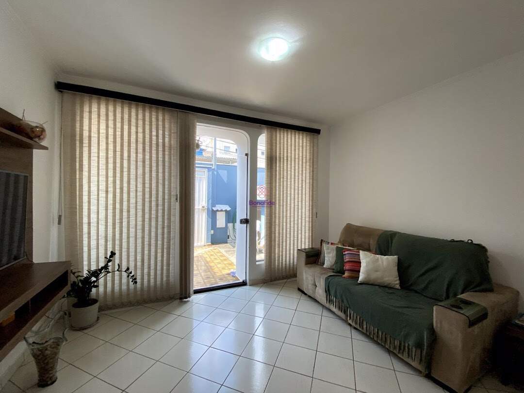 Casa à venda no Jardim Messina: 