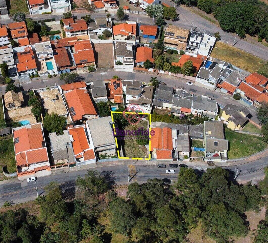 Terreno à venda no Vila Japi II: 