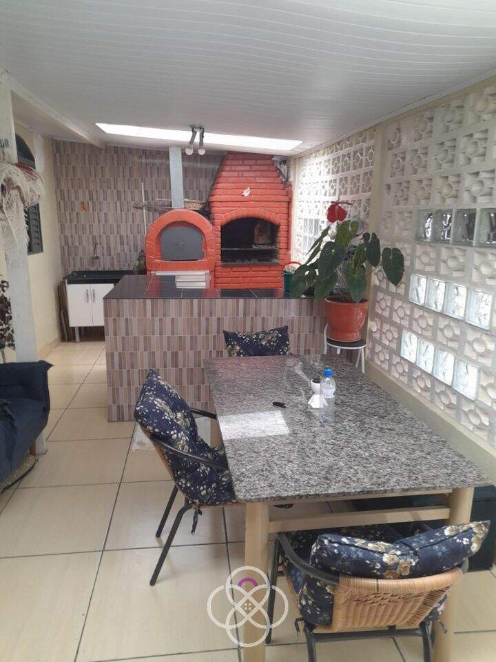 Casa à venda no Parque Guarani: 