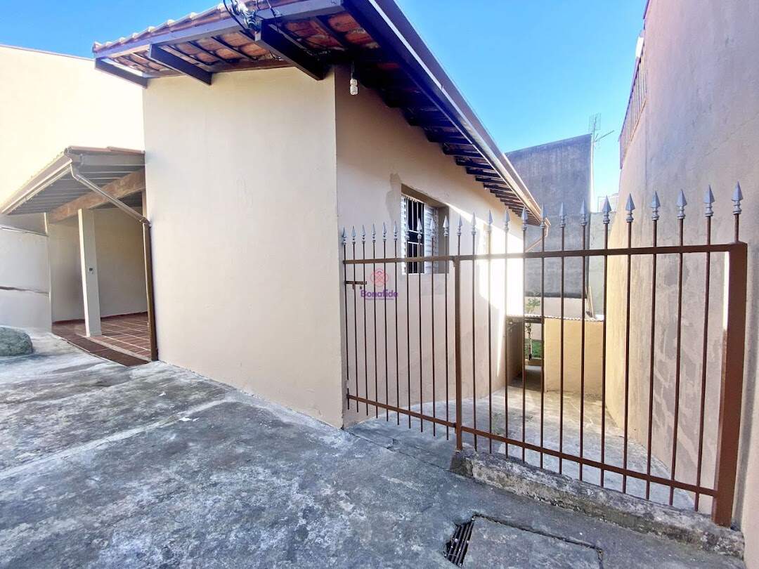 Casa à venda no Jardim Estádio: 