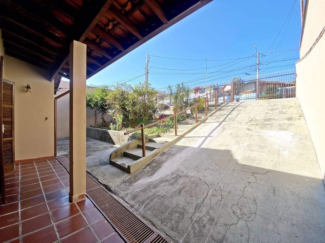 Casa à venda no Jardim Estádio: 