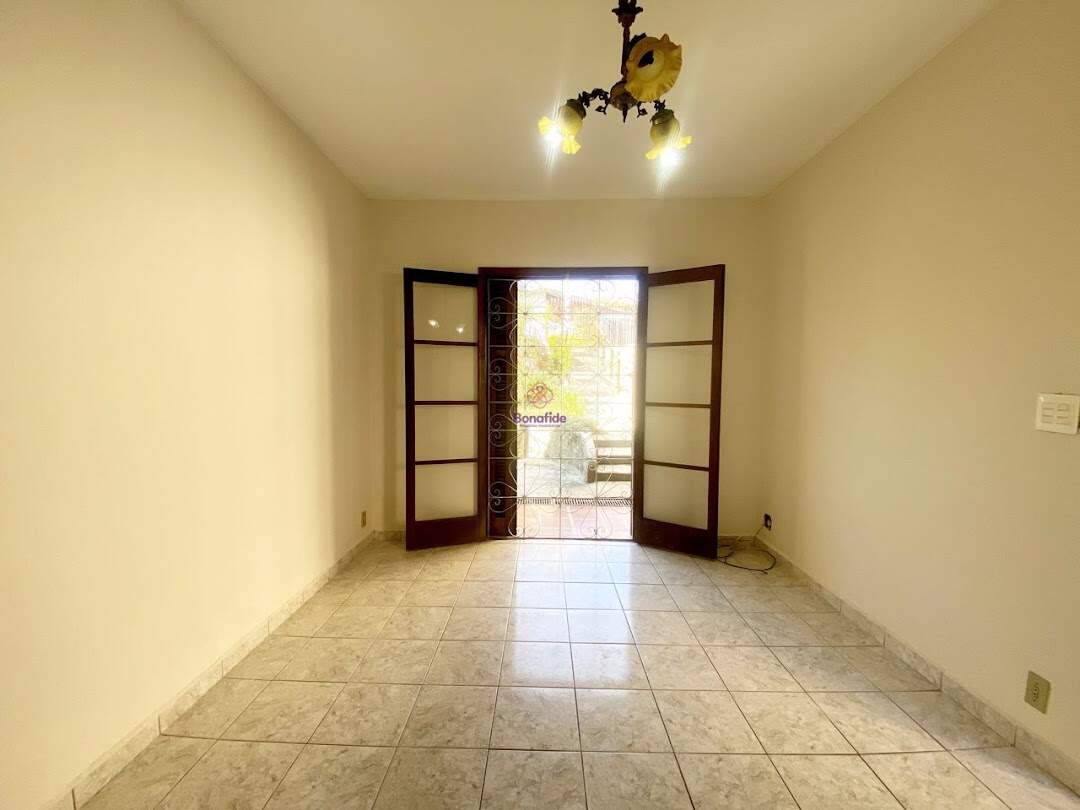 Casa à venda no Jardim Estádio: 