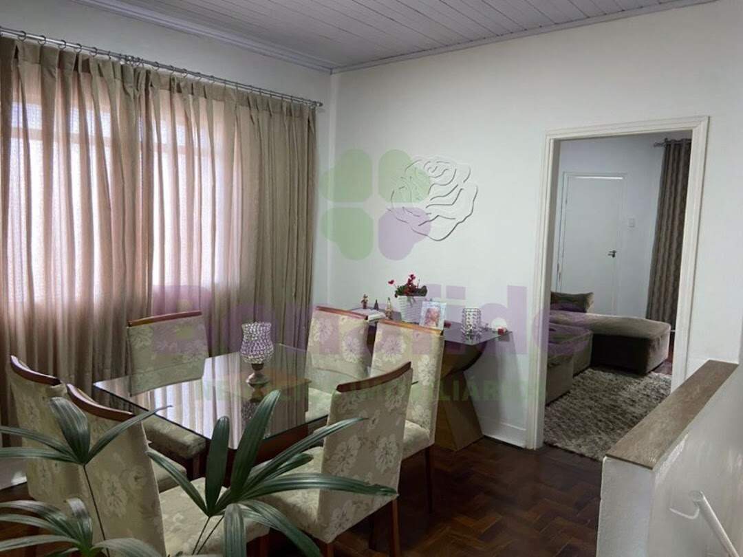 Casa à venda no Centro: 