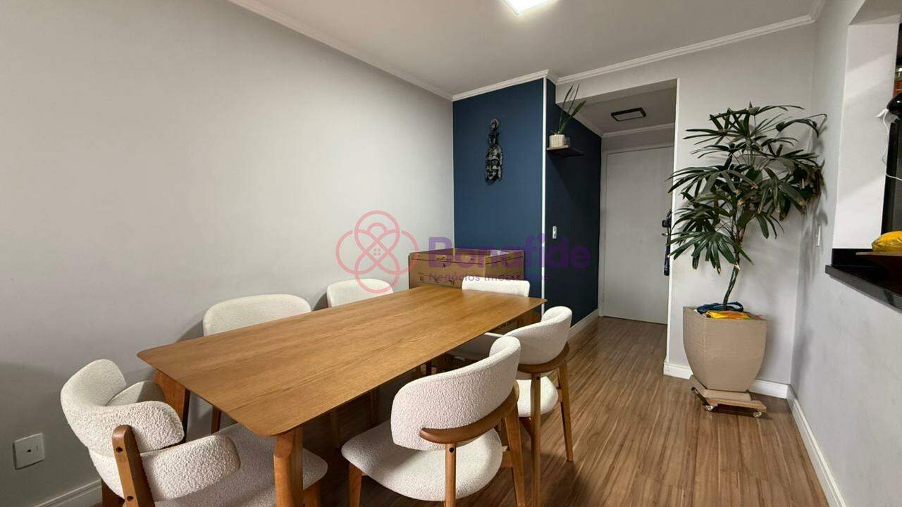 Apartamento à venda no Engordadouro: 