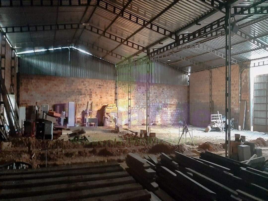 Área à venda no Poste: 