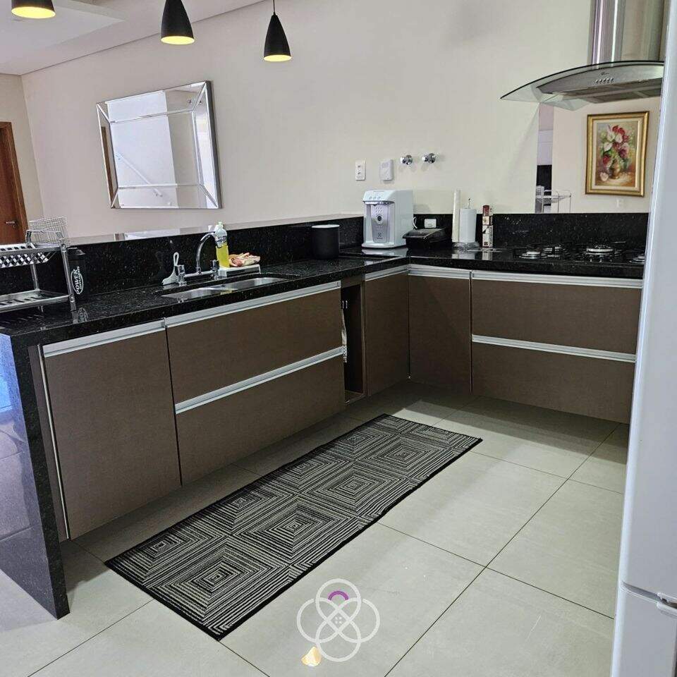 Casa à venda no Recanto Quarto Centenário: 