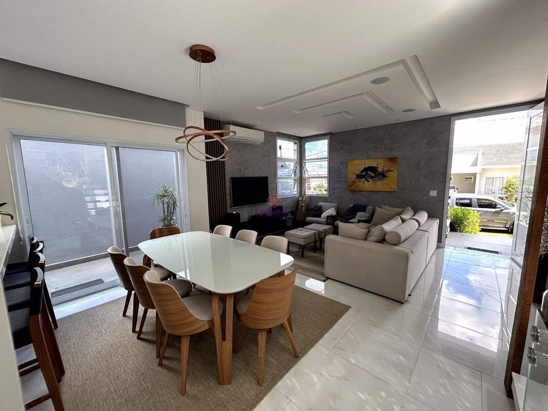 Casa à venda no Recanto Quarto Centenário: 