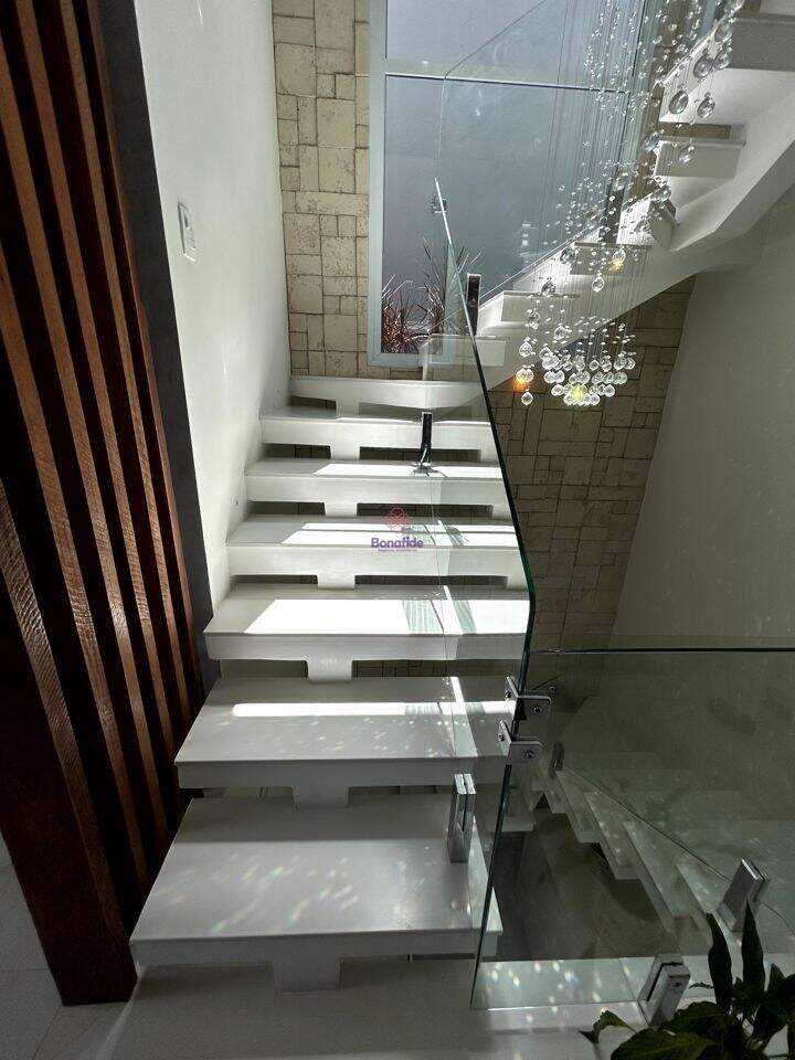 Casa à venda no Recanto Quarto Centenário: 