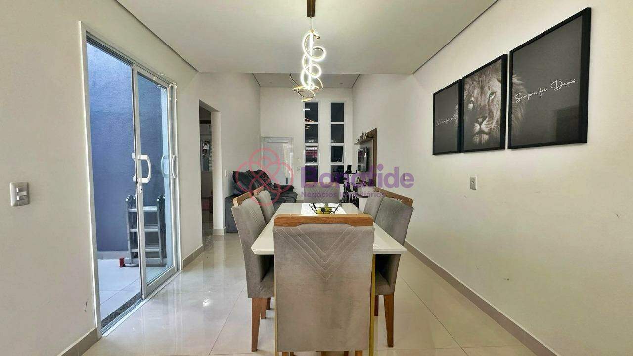 Casa à venda no Jardim Marambaia II: 