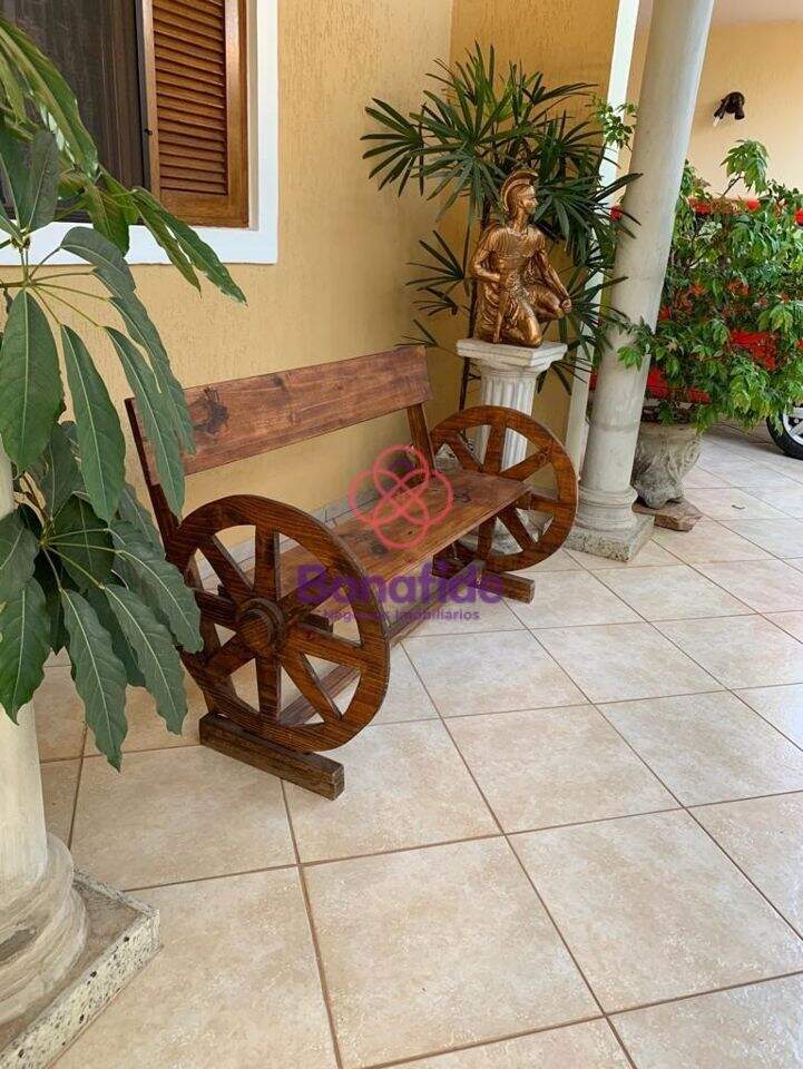 Casa à venda no Jardim Danúbio: 