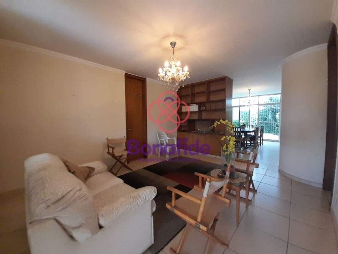 Casa à venda no Chácara Urbana: 