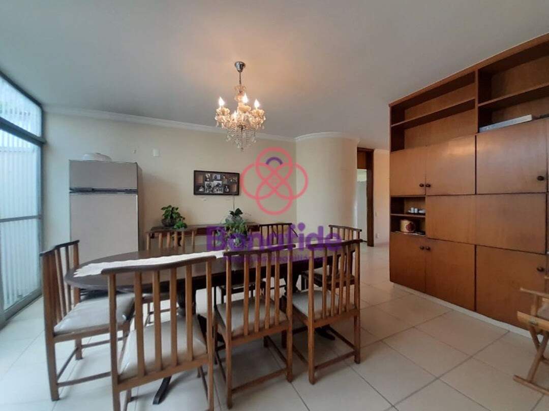 Casa à venda no Chácara Urbana: 