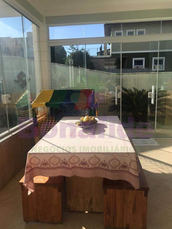 Casa à venda no Medeiros: 