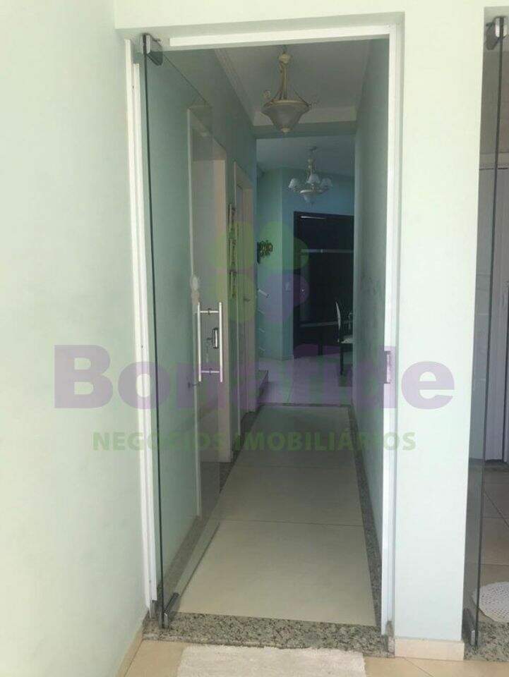 Casa à venda no Medeiros: 