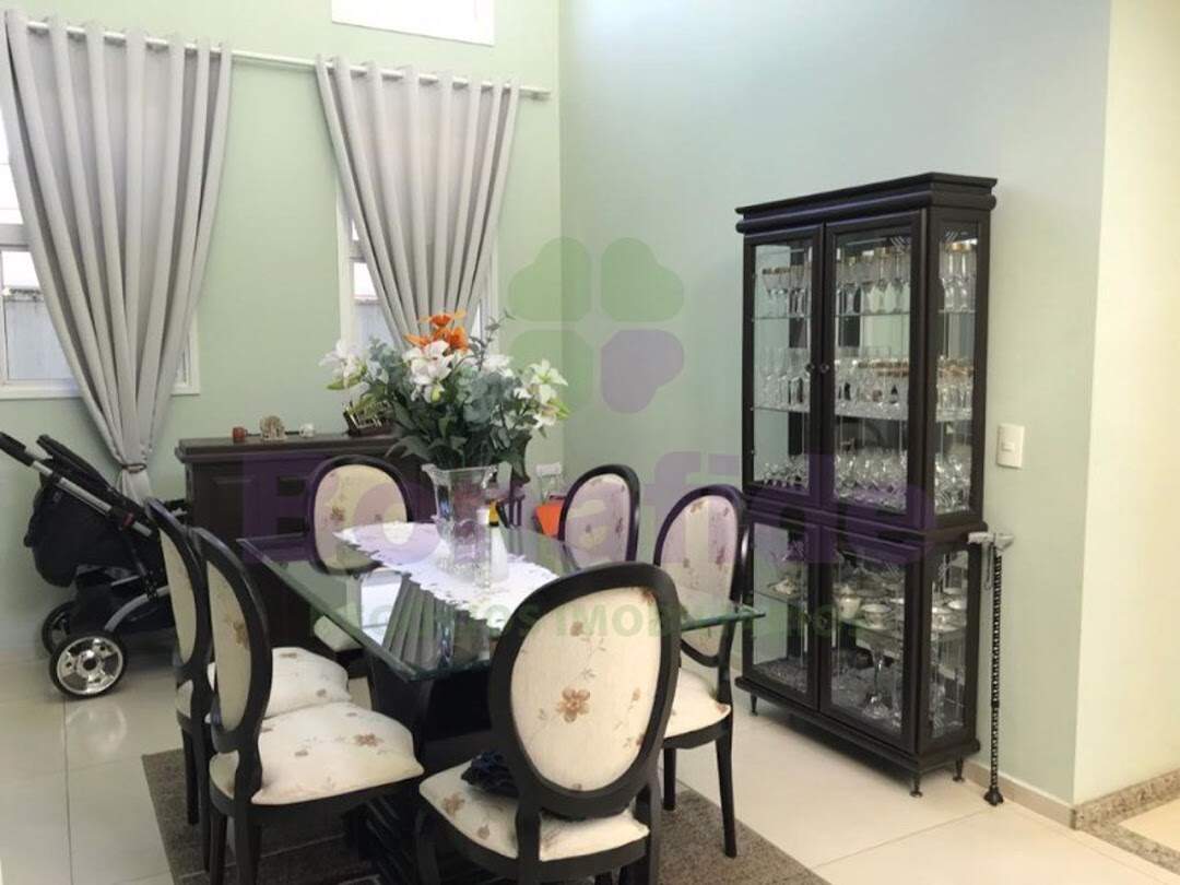 Casa à venda no Medeiros: 