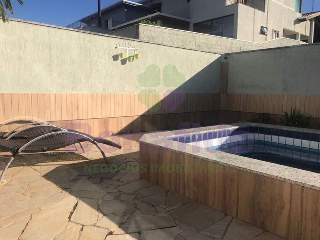 Casa à venda no Medeiros: 