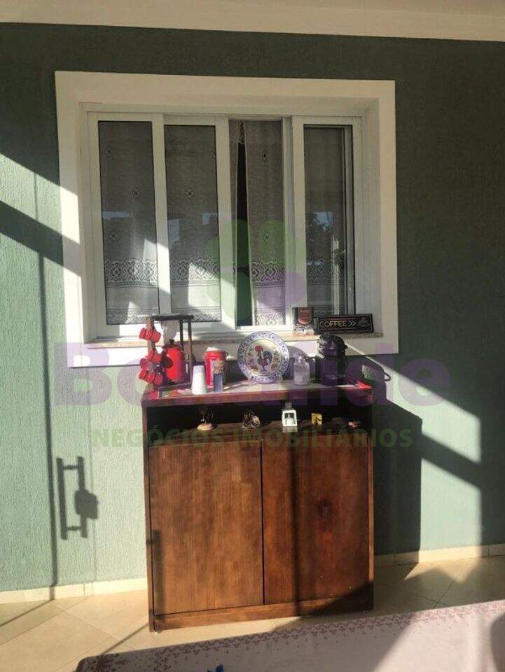 Casa à venda no Medeiros: 