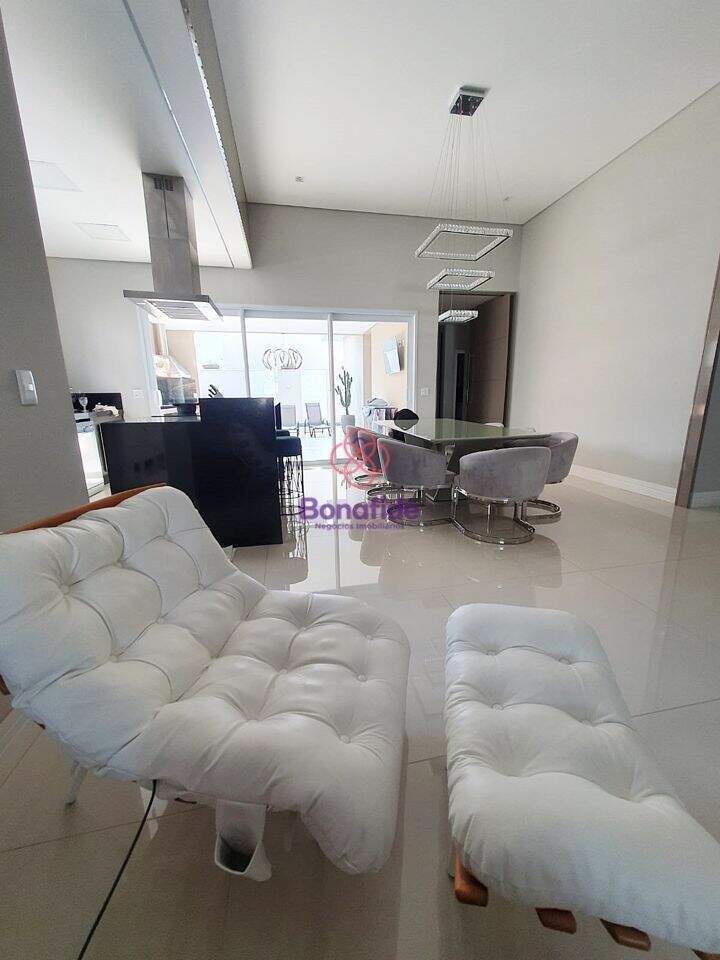 Casa à venda no Medeiros: 