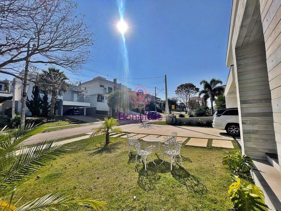 Casa à venda no Medeiros: 