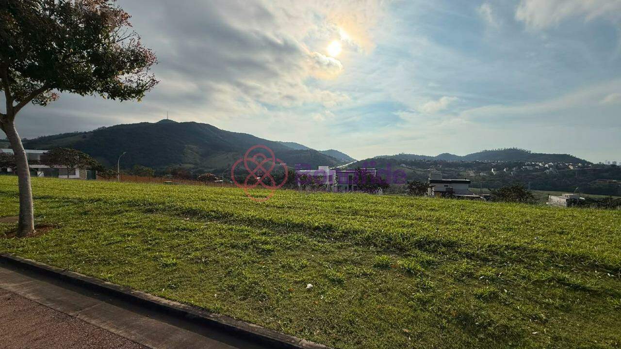 Terreno à venda no Loteamento Alphaville Jundiaí Fase 01: 