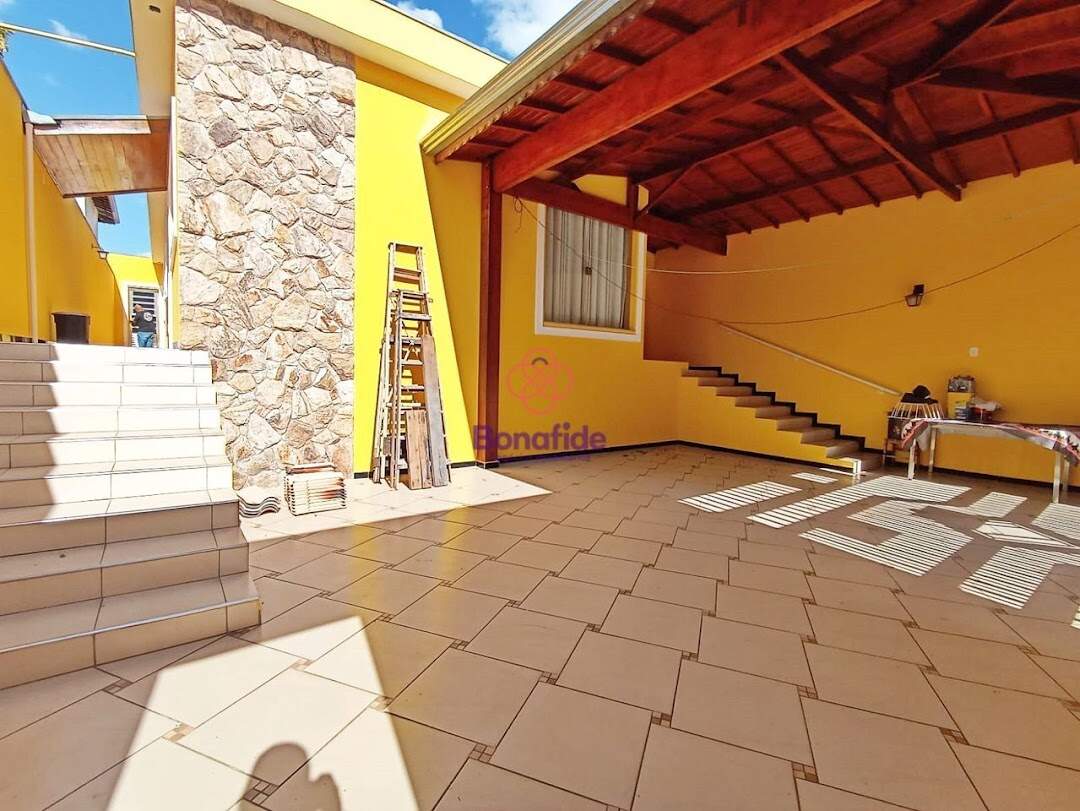 Casa à venda no Jardim Perola: 