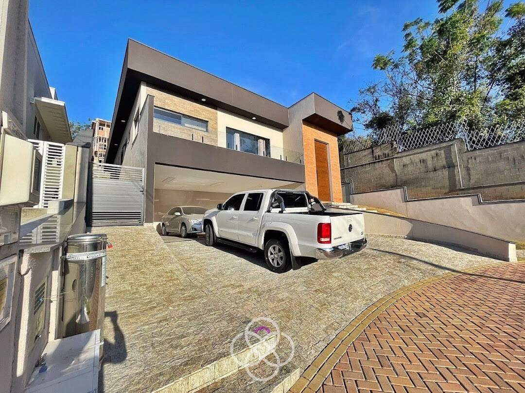 Casa à venda no Residencial Aziz Louveira: 