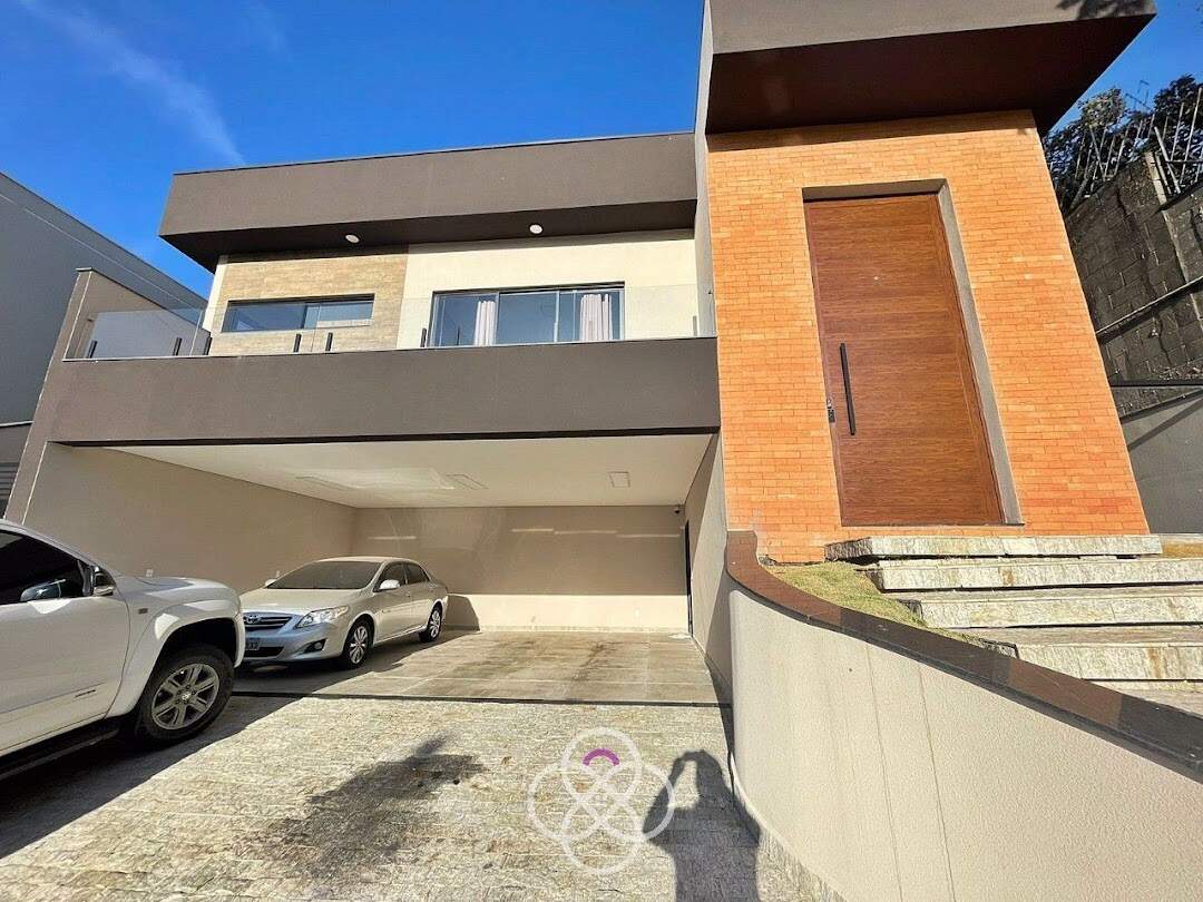 Casa à venda no Residencial Aziz Louveira: 