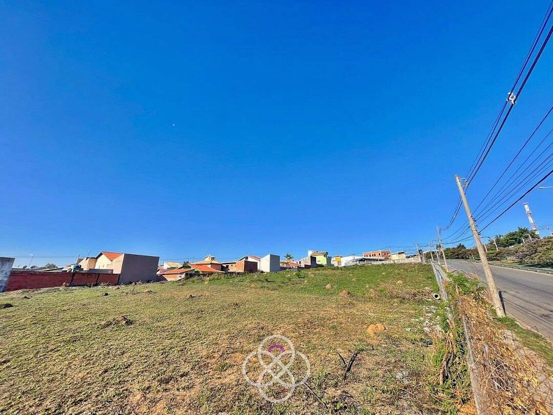 Terreno à venda no Medeiros: 