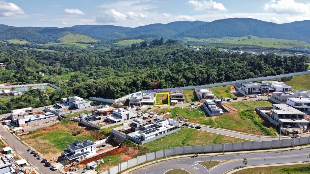 Terreno à venda no Jardim das Samambaias: 