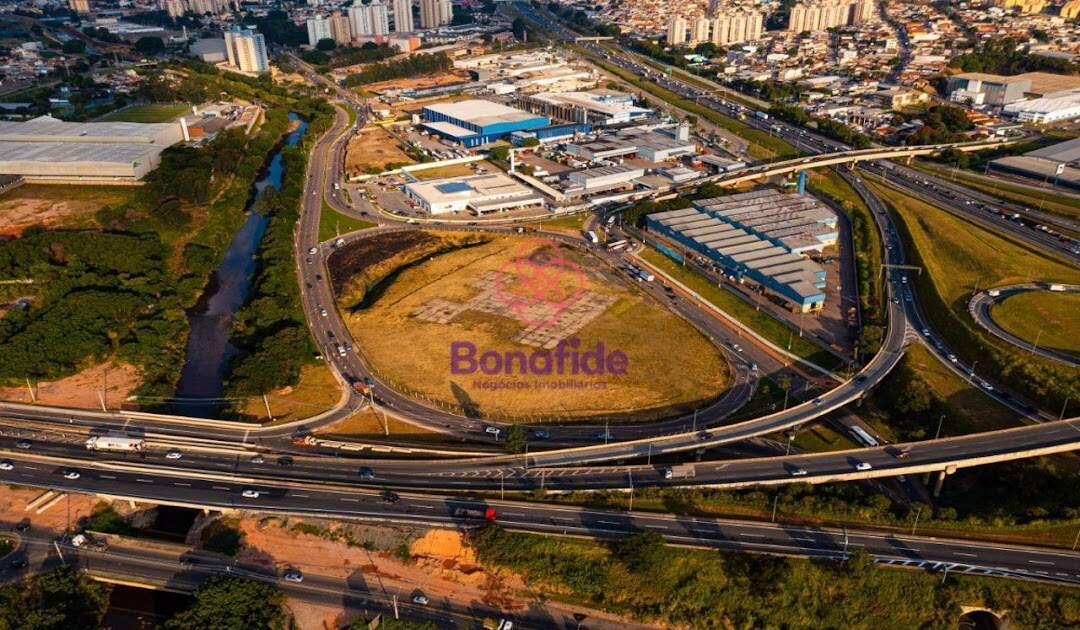 Área à venda no Vila das Hortências: 