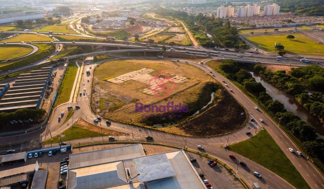 Área à venda no Vila das Hortências: 