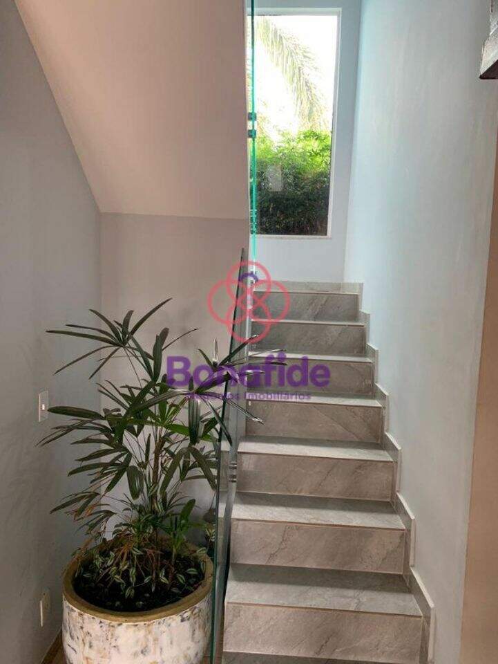 Casa à venda no Jardim Timbara: 