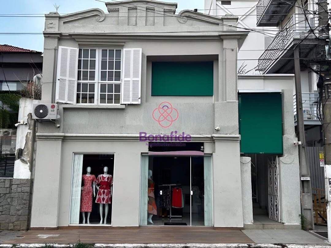 Casa à venda no Centro: 