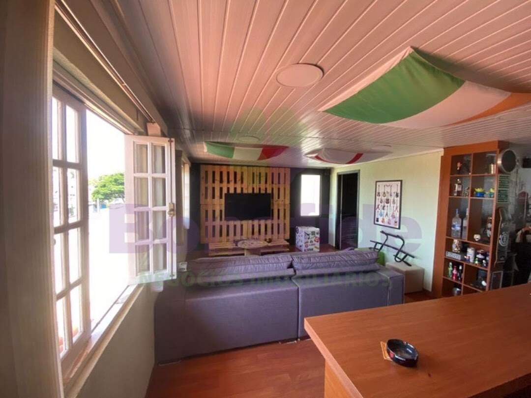 Casa à venda no Jardim do Lago: 