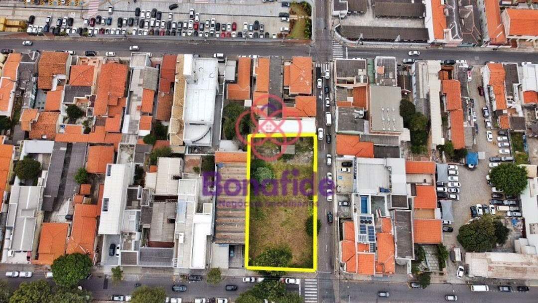 Terreno à venda no Centro: 