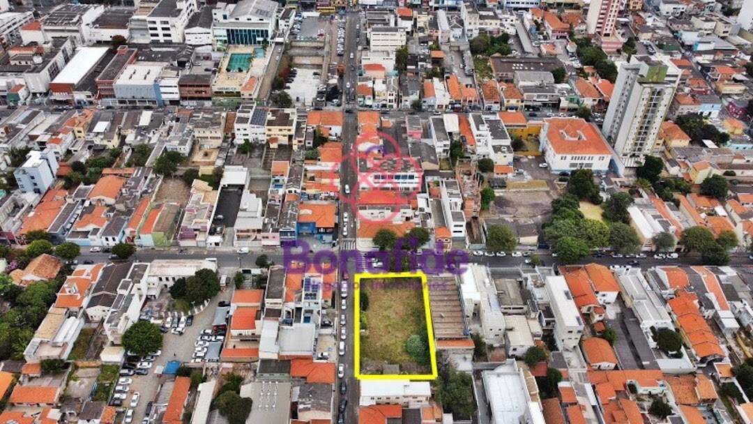 Terreno à venda no Centro: 