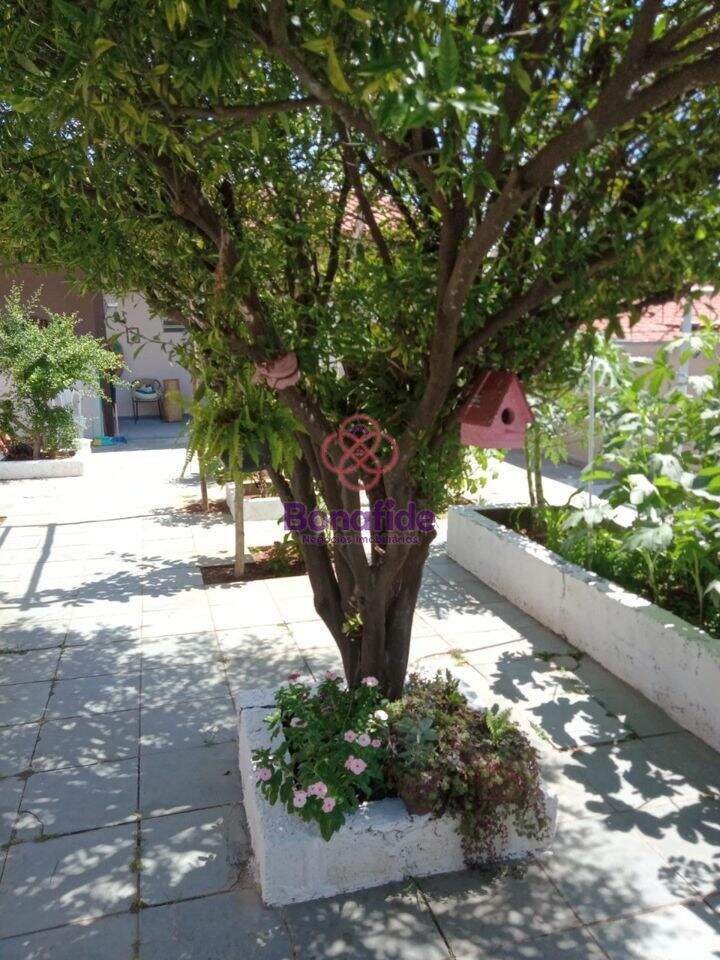 Casa à venda no Jardim Bandeiras: 