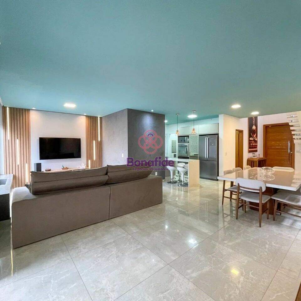 Casa à venda no Engordadouro: 