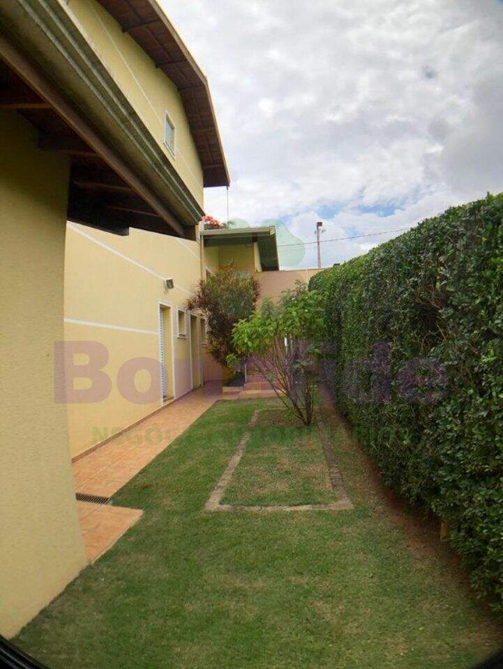 Casa à venda no Jardim Primavera: 