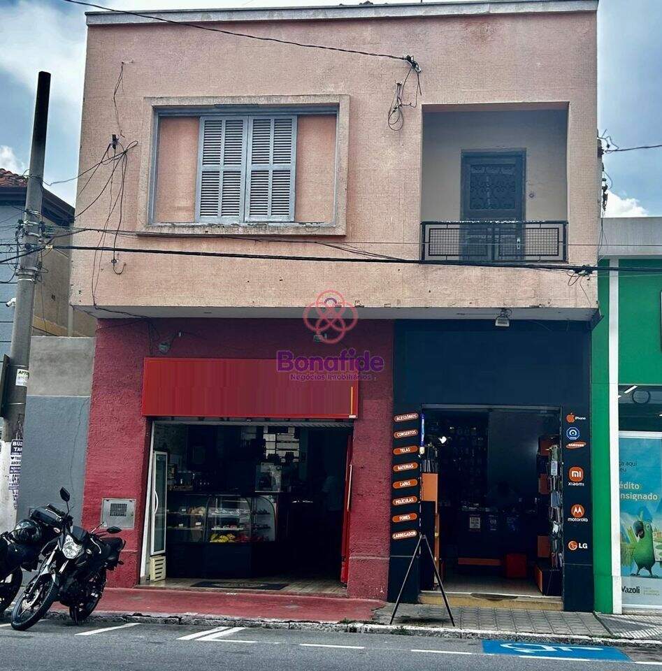 Casa à venda no Centro: 