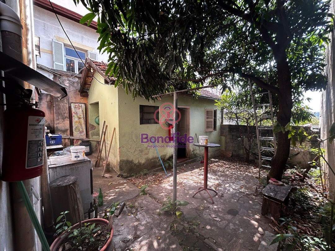 Casa à venda no Centro: 