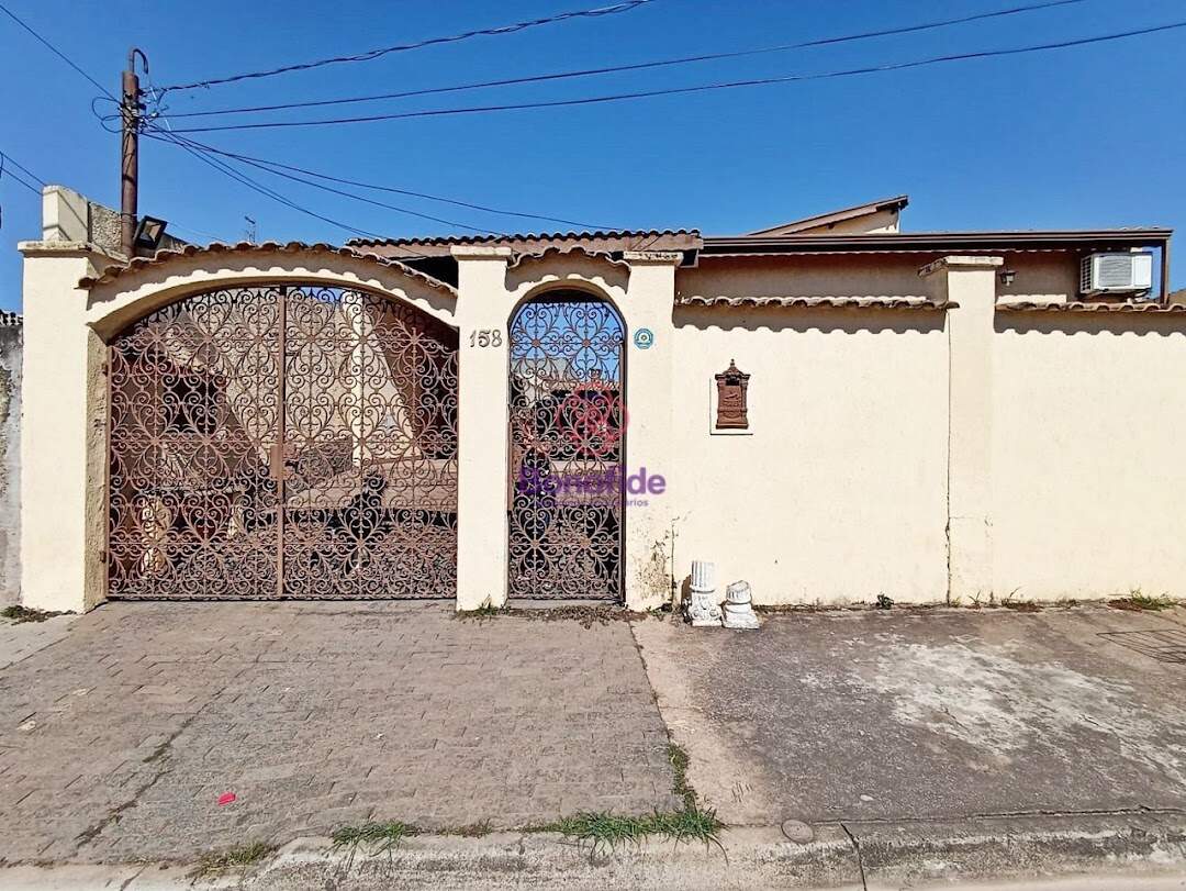 Casa à venda no Jardim Estádio: 